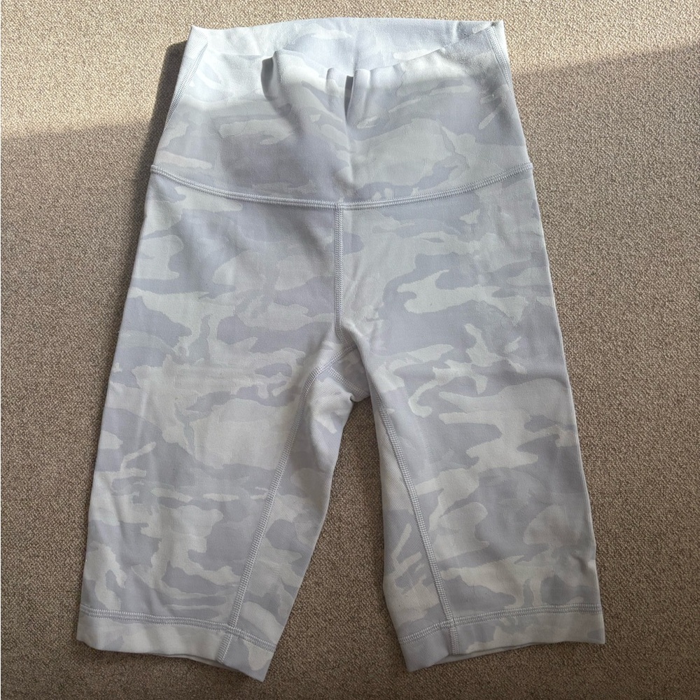 Lululemon Camouflage Print biker Shorts